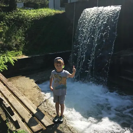 Fetal Hut - плідна хата Hébergement de vacances *